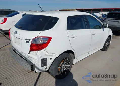 2011 Toyota Matrix z USA, uszkodzony, nr VIN 2T1KU4EE3BC697553